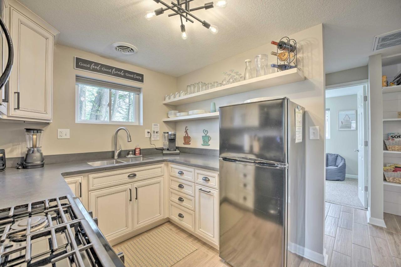 Waterfront Syracuse Home With Patio And Fire Pit! 外观 照片